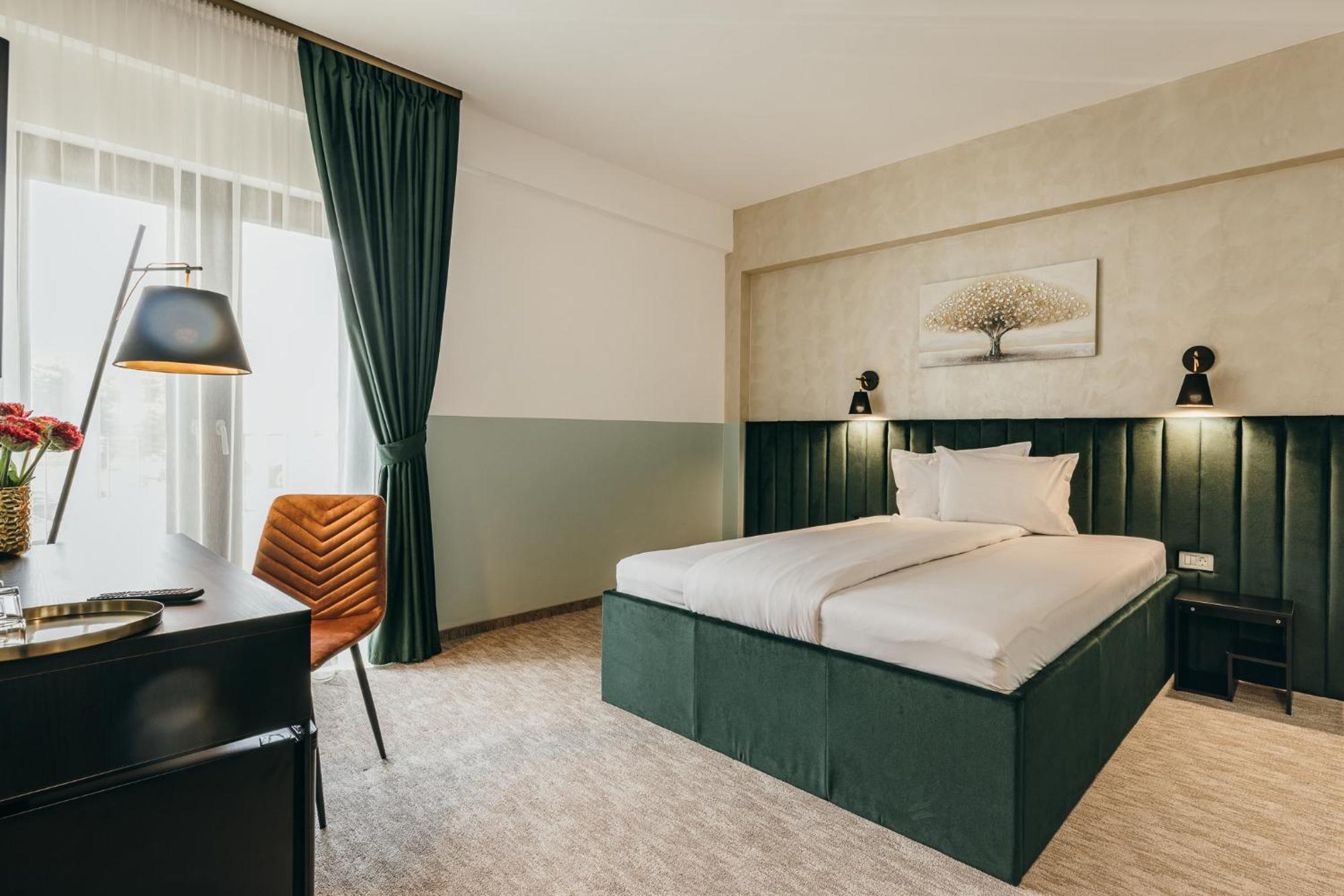 Hotel Agora Mures Targu Mures Exterior photo